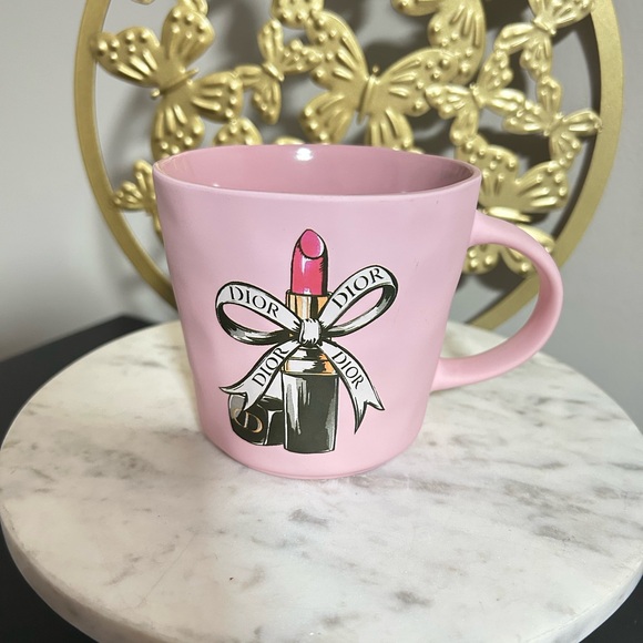 Mug with Lipstick and Bow Design NWT - Picture 2 of 4